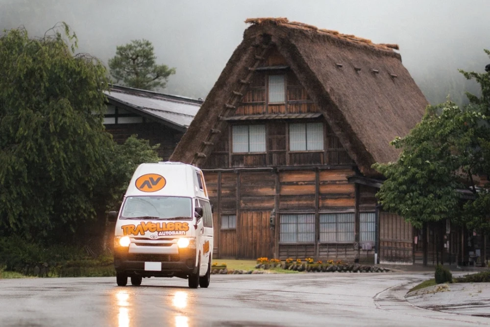 Japan-campervan-road-trip (4)