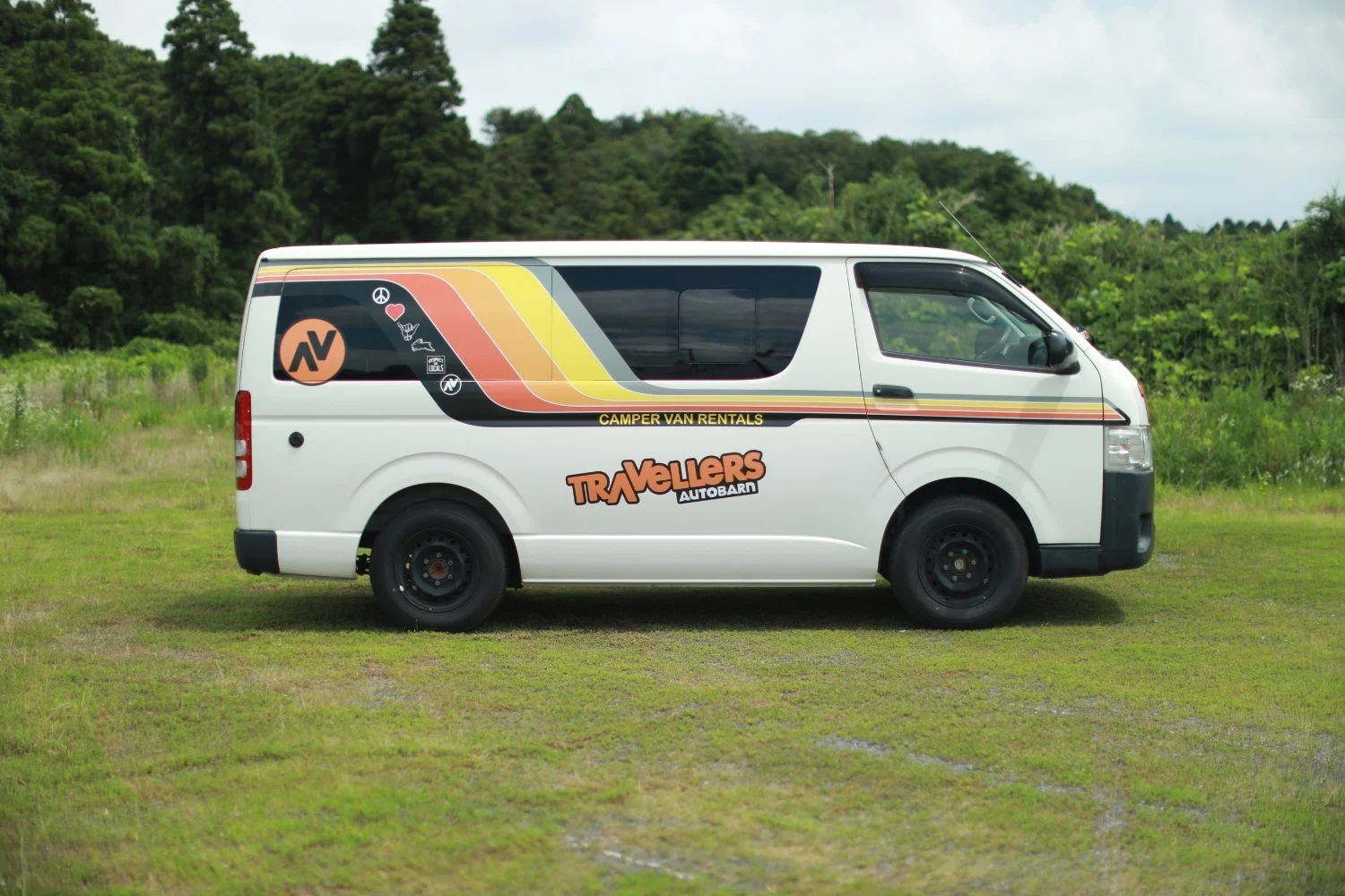 Travellers Autobarn japan Chubby car side