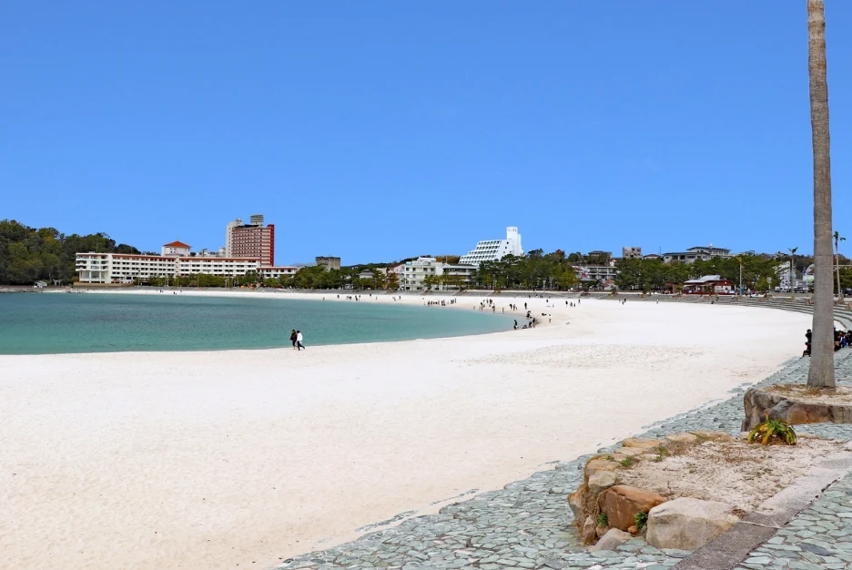Shirahama Beach in Wakayama: White Sand and Emerald Blue Waters | Japan Resort Beaches